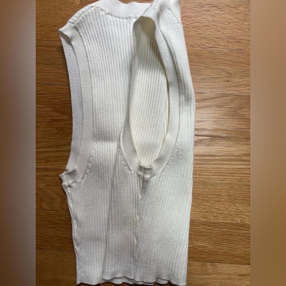 Aritzia Wilfred Reso Sleeveless Crop Top / XS White Birch - Picture 6 of 10
